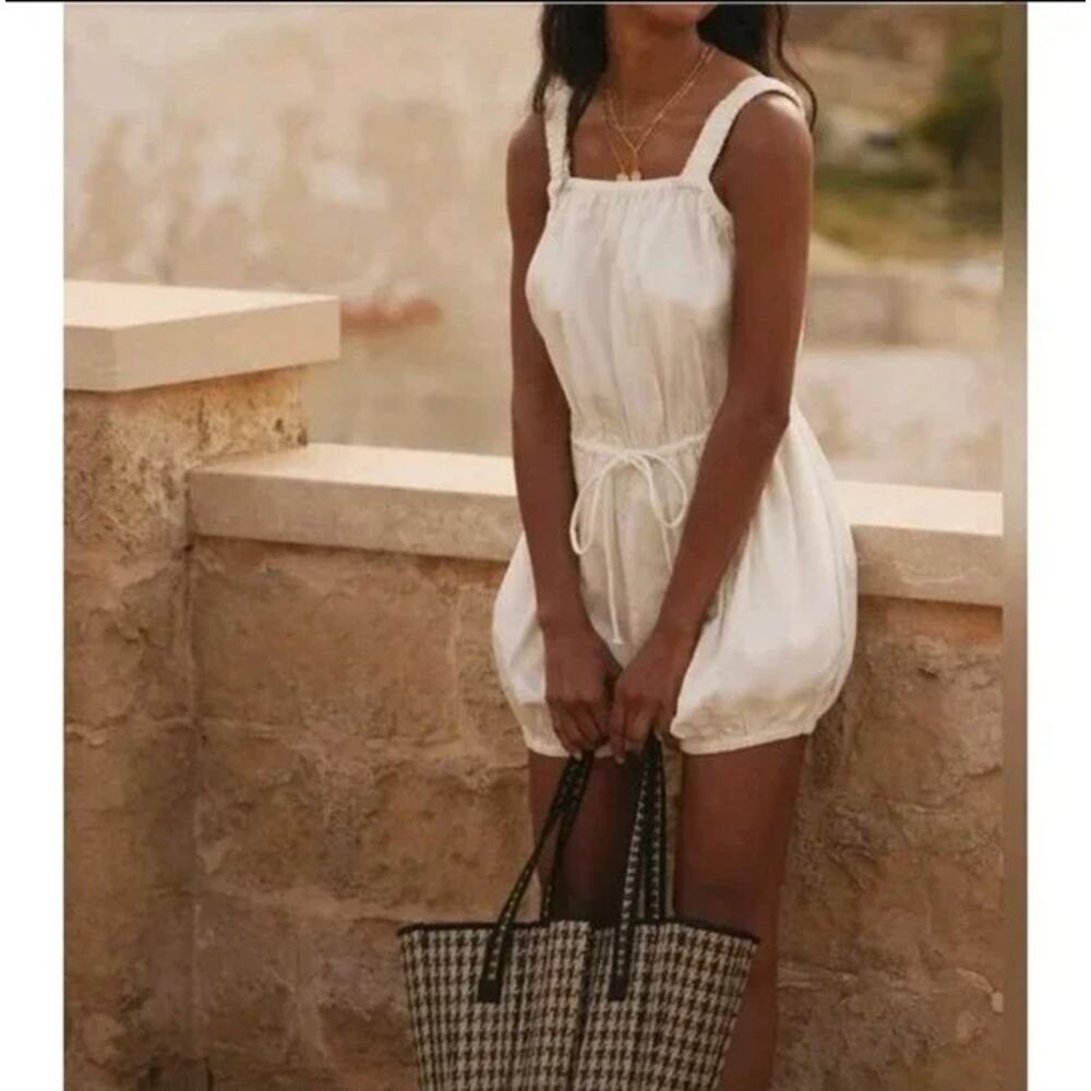 Anthropologie White Bloomer Romper Sz. M